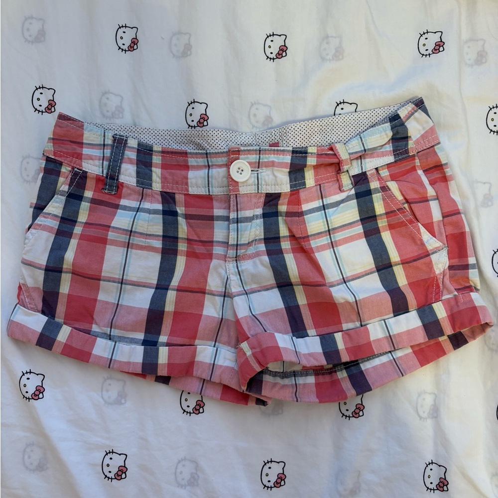 Fox woman Y2K pink plaid low rise shorts